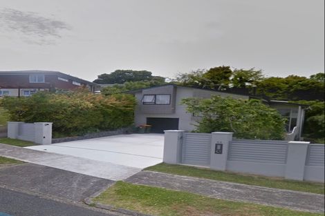 Photo of property in 35 Pickwick Parade, Mellons Bay, Auckland, 2014