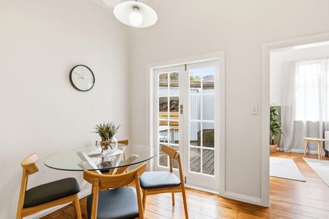 Photo of property in 68 The Parade, Island Bay, Wellington, 6023