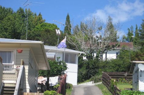 Photo of property in 2/25 Downing Street, Glenfield, Auckland, 0629
