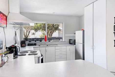 Photo of property in 25 Heathglen Avenue, Parklands, Christchurch, 8083