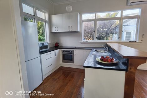 Photo of property in 100 Hatea Drive, Regent, Whangarei, 0112
