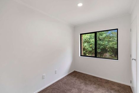 Photo of property in 10 Gleaming Place, Waiuku, 2123