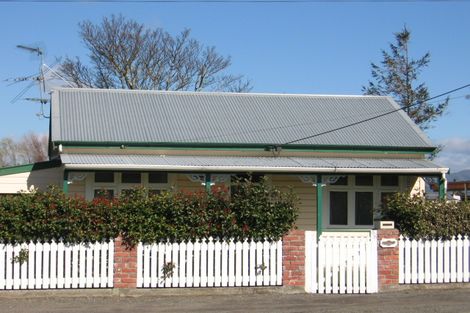 Photo of property in 98 Fox Street, Featherston, 5710