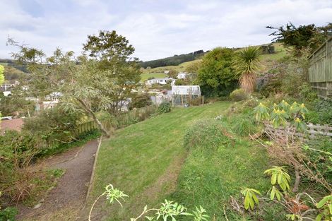 Photo of property in 41 Marine Parade, Macandrew Bay, Dunedin, 9014