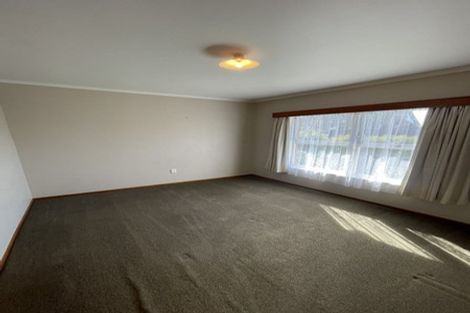 Photo of property in 3/497 Beach Road, Murrays Bay, Auckland, 0630