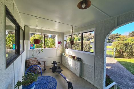 Photo of property in 15 Driving Creek Road, Coromandel, 3506