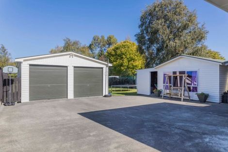 Photo of property in 17 Smith Street, Dannevirke, 4930