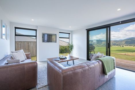 Photo of property in 45 Katania Heights, Brightwater, 7022