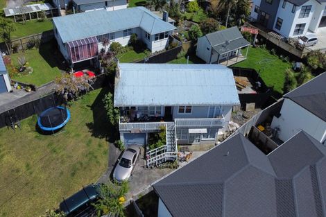 Photo of property in 12 Coniston Avenue, Te Atatu South, Auckland, 0610