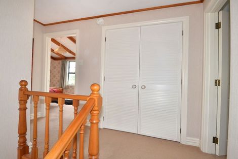 Photo of property in 41 Marine Parade, Macandrew Bay, Dunedin, 9014