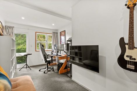 Photo of property in 57 Rona Street, Eastbourne, Lower Hutt, 5013