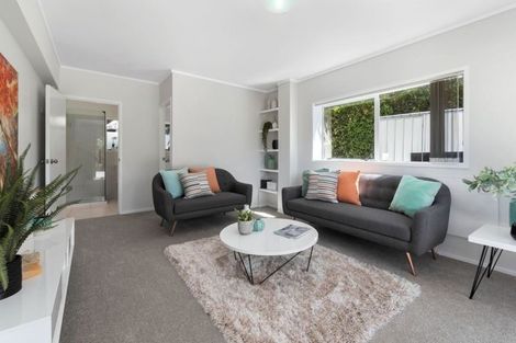 Photo of property in 1/3 Bronwyn Place, Torbay, Auckland, 0630