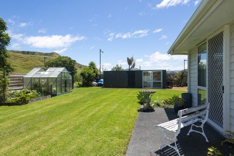 Photo of property in 1 Hamilton Drive, Wainui, Gisborne, 4010