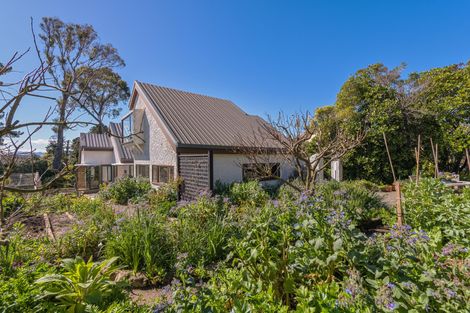 Photo of property in 36 Clifton Terrace, Fitzherbert, Palmerston North, 4410