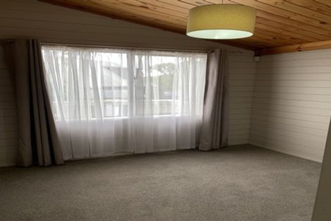 Photo of property in 209 Carnoustie Drive, Wattle Downs, Auckland, 2103