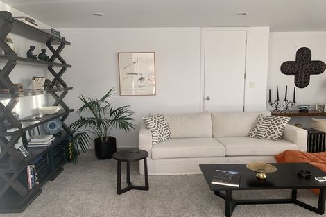 Photo of property in 1/12 Craig Road, Milford, Auckland, 0620