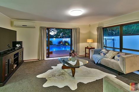 Photo of property in 74 Walter Strevens Drive, Conifer Grove, Takanini, 2112