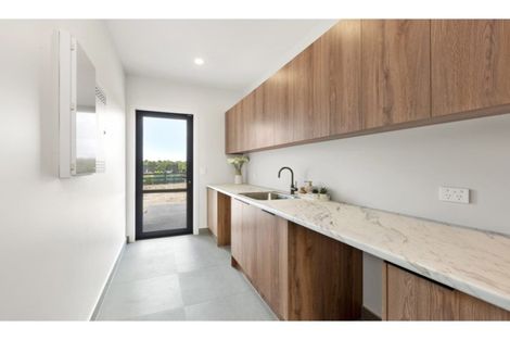 Photo of property in 35 Mike Smith Drive, Cambridge, 3434