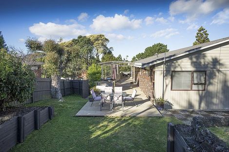 Photo of property in 119 Chelsea View Drive, Chatswood, Auckland, 0626