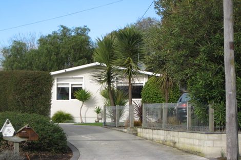 Photo of property in 16 Elizabeth Place, Clive, 4102