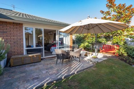Photo of property in 1/4 Daniels Road, Redwood, Christchurch, 8051