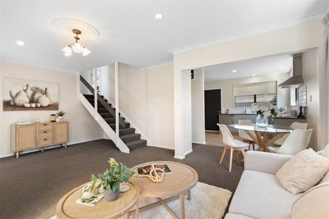 Photo of property in 1/11 Esher Place, Saint Martins, Christchurch, 8022