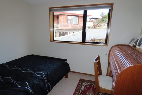 Photo of property in 1 Athenry Road, Bridge Hill, Alexandra, 9320