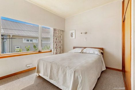 Photo of property in 33 Athens Street, Miramar, Wellington, 6022