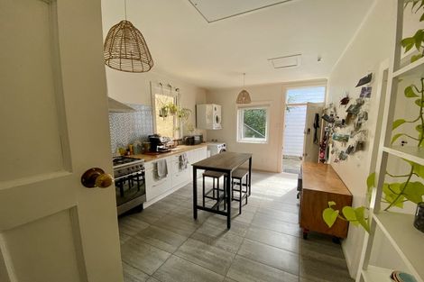 Photo of property in 6 Barton Terrace, Thorndon, Wellington, 6011