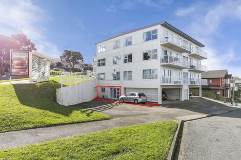 Photo of property in 1/32a Akaroa Drive, Maupuia, Wellington, 6022