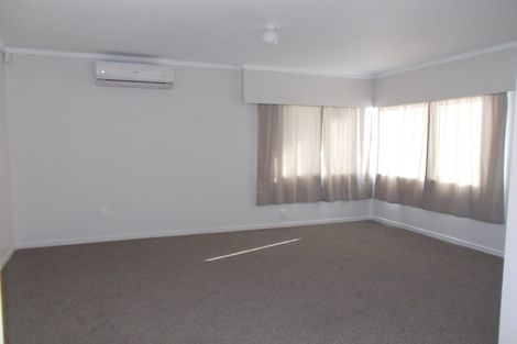 Photo of property in 1/43 Dale Crescent, Pakuranga, Auckland, 2010