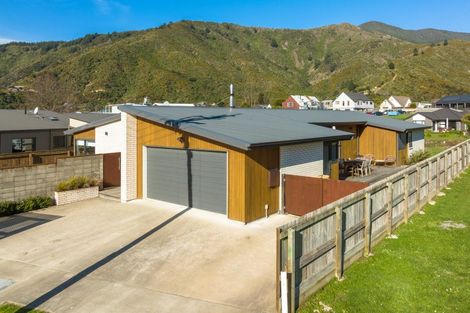 Photo of property in 11b Beach Road, Waikawa, Picton, 7220