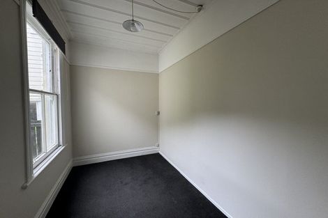 Photo of property in 2a Russell Terrace, Newtown, Wellington, 6021