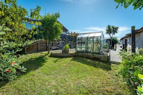 Photo of property in 91 Bowhill Road, New Brighton, Christchurch, 8083