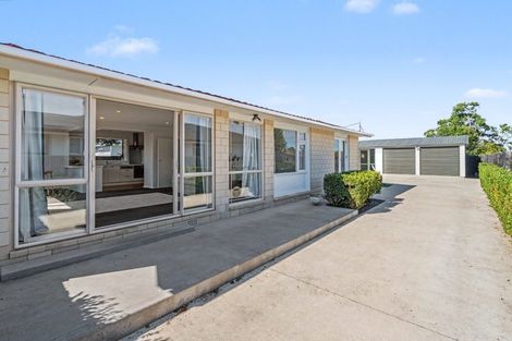 Photo of property in 66 Bickerton Street, Wainoni, Christchurch, 8061