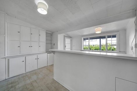 Photo of property in 45 Fitzroy Road, Fitzroy, New Plymouth, 4312