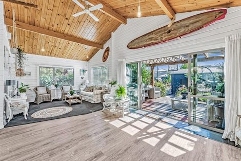 Photo of property in 11 Swindells Road, Waikuku Beach, 7473