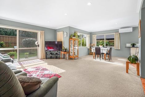 Photo of property in 8 Ashgrove Court, Hamilton East, Hamilton, 3216
