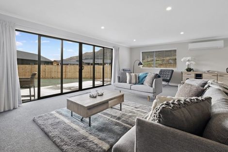 Photo of property in 8 Shepherd Road, Jacks Point, Queenstown, 9371