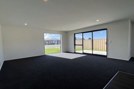Photo of property in 132 Shillingford Boulevard, Rolleston, 7615