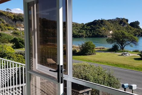 Photo of property in 1110 Abel Tasman Drive, Ligar Bay, Takaka, 7183