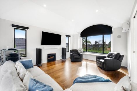 Photo of property in 7 Kerridge Close, Shamrock Park, Auckland, 2016