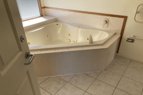 Photo of property in 12a Imran Terrace, Khandallah, Wellington, 6035