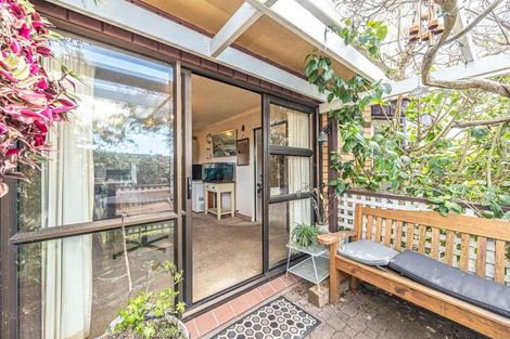 Photo of property in 12 Warwick Place, Springvale, Whanganui, 4501