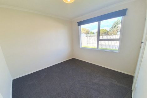 Photo of property in 24 Motuoapa Place, Kelvin Grove, Palmerston North, 4414