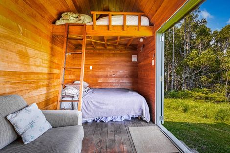 Photo of property in 47 Constable Road, Muriwai, Waimauku, 0881