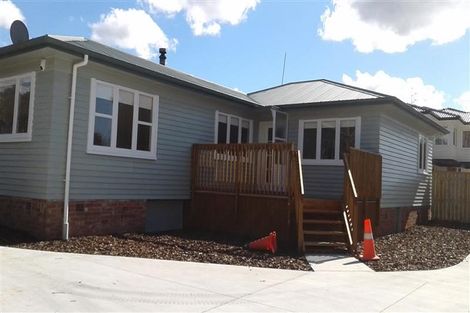 Photo of property in 679 Swanson Road, Swanson, Auckland, 0612