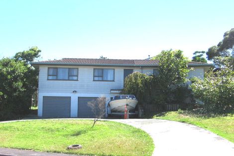 Photo of property in 4 St Catherine Crescent, West Harbour, Auckland, 0618