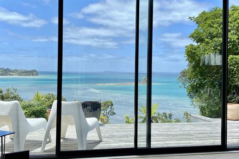 Photo of property in 997 Whangaparaoa Road, Tindalls Beach, Whangaparaoa, 0930
