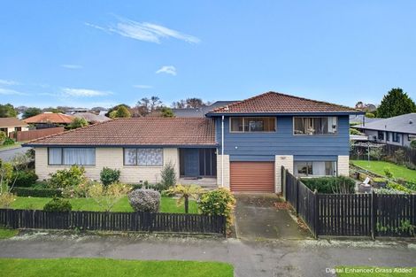 Photo of property in 2 Regency Crescent, Redwood, Christchurch, 8051